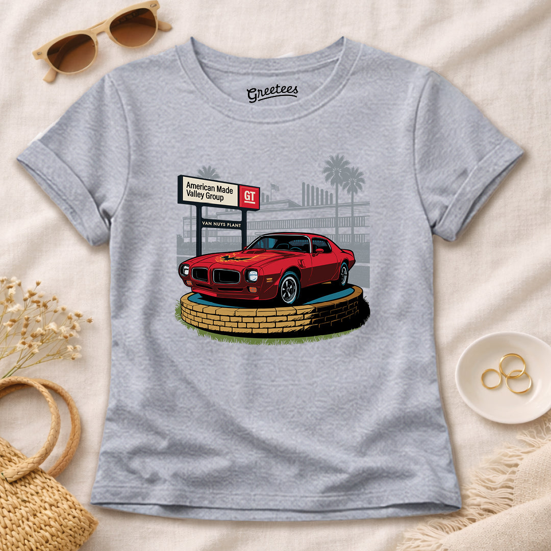 Women’s Greetees The Plant T-shirt